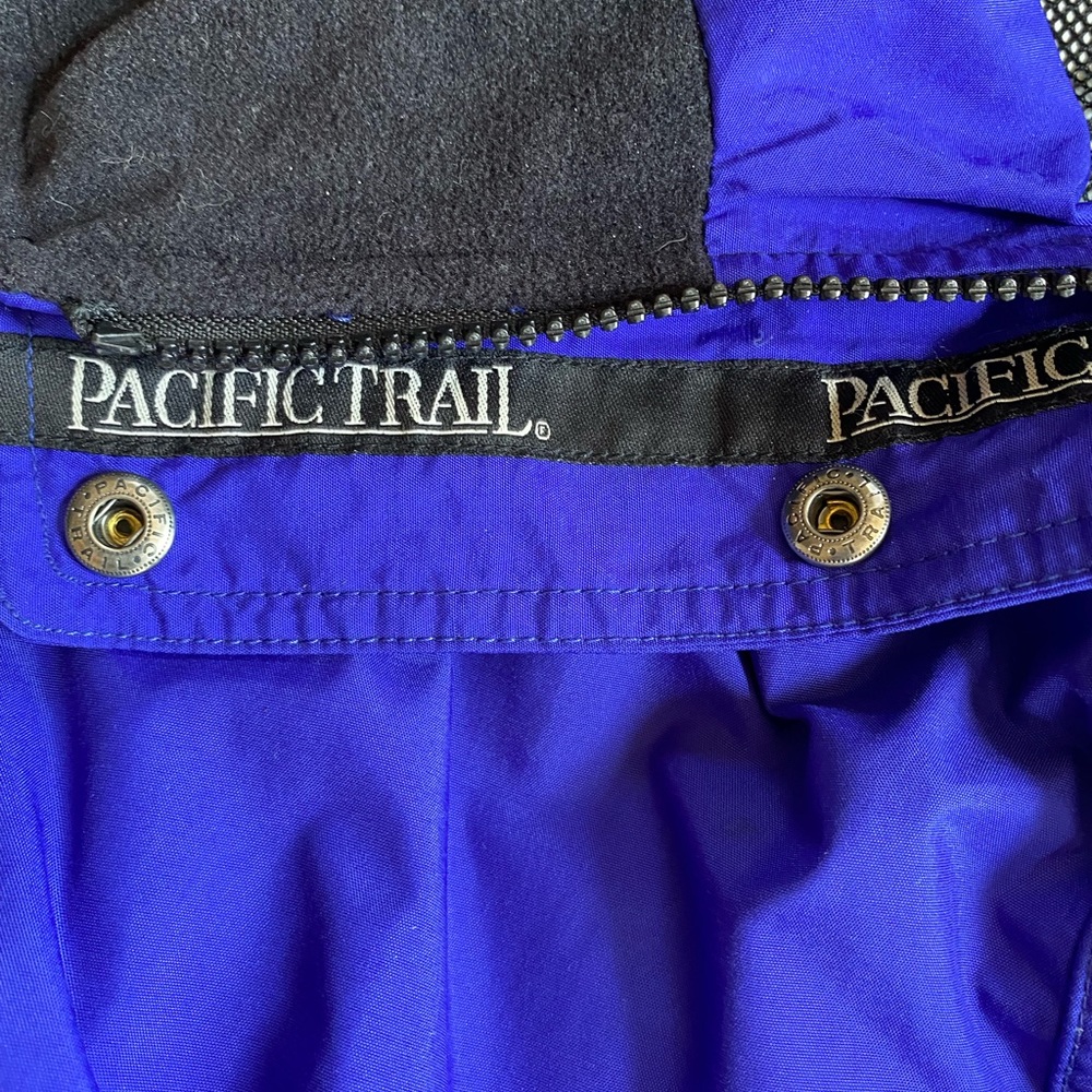 Pacific Trail jacket - Picture 9 of 11